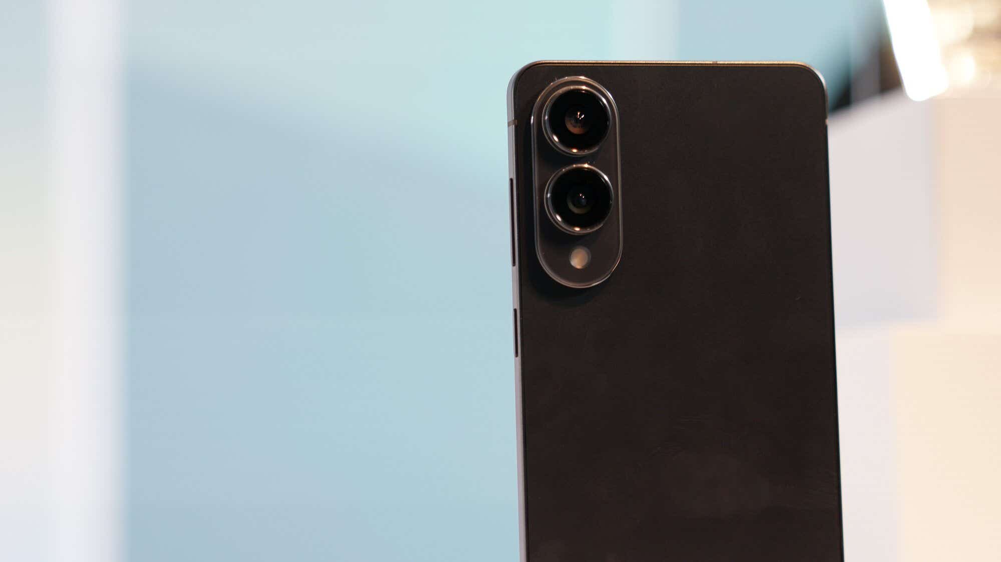 Back of the S25 Edge phone wi