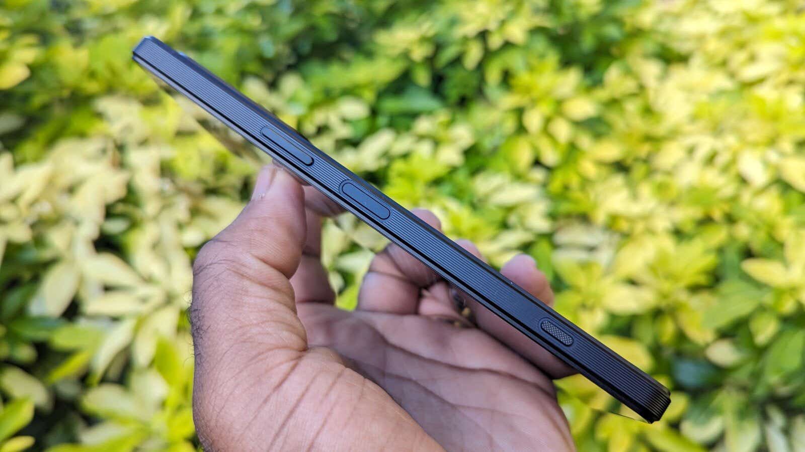 Sony XPERIA 1V Side