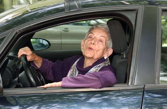 Elderly lady driver 