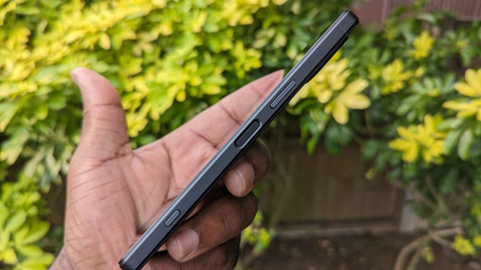 Sony Xperia 5 V Side