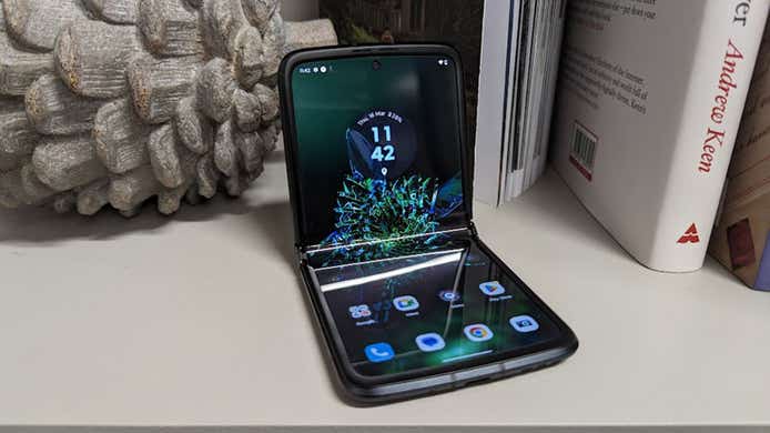motorola razr sat up part-folded