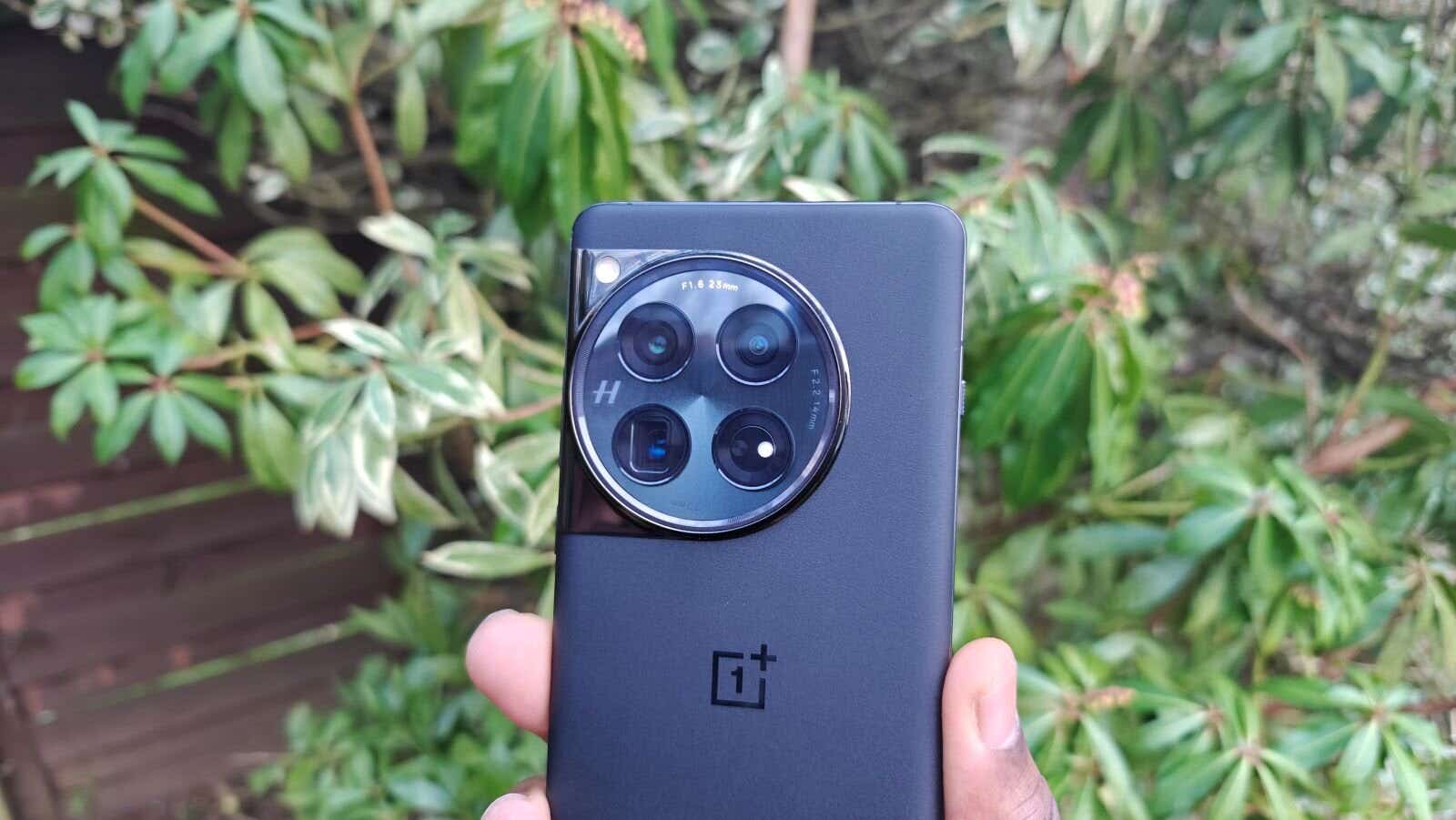 OnePlus 12 Camera