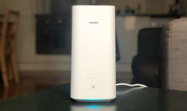 image of a huawei cpe 5g router or vodafone gigacube plugged in at home