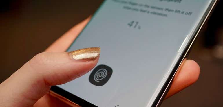 Samsung Galaxy S10 Plus fingerprint scanner setup