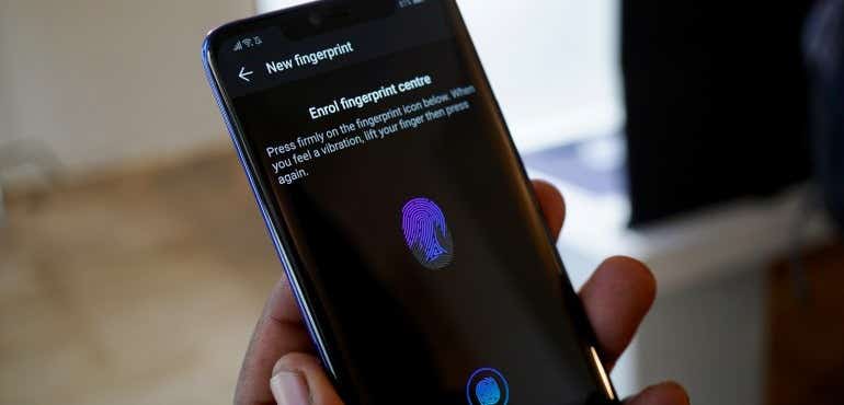 Huawei Mate 20 Pro in screen fingerprint scanner hero size