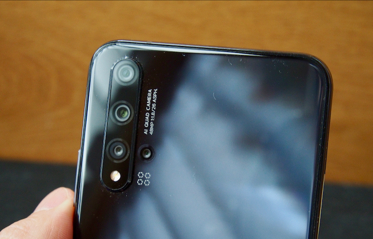 Huawei nova 5T camera lenses close up