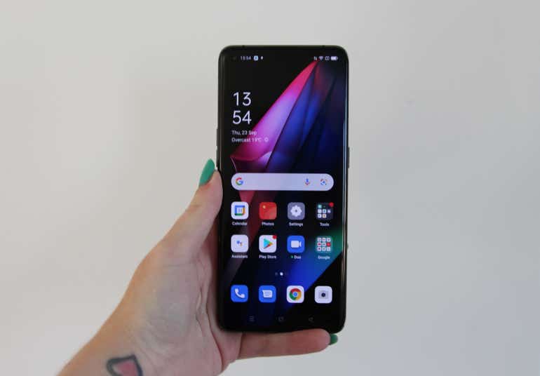 Oppo Find X3 Pro display1