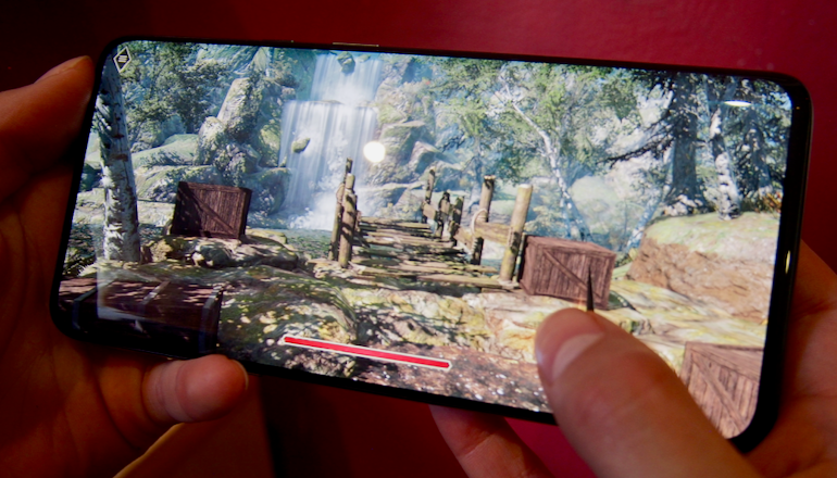 OnePlus 7 Pro gameplay immersive