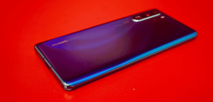 Huawei P30 Aurora blue back hero size