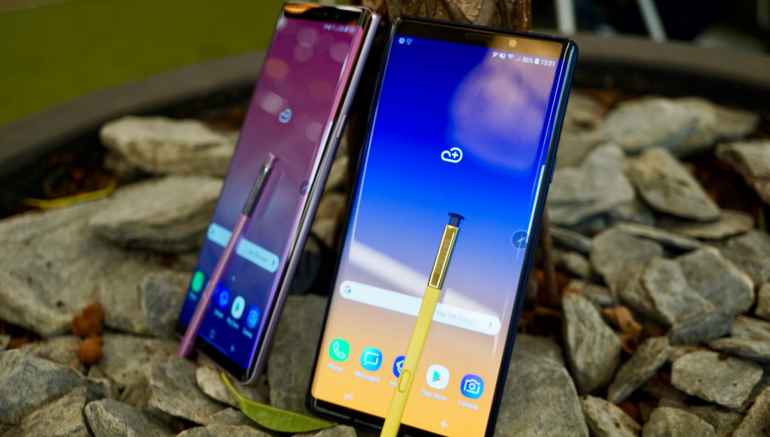 Samsung Galaxy Note 9 S Pen stylus purple and blue homescreens