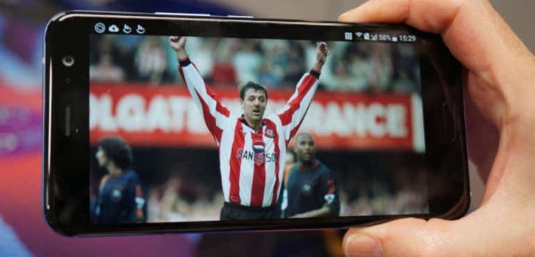 HTC U11 Matt Le Tiss screen hero size