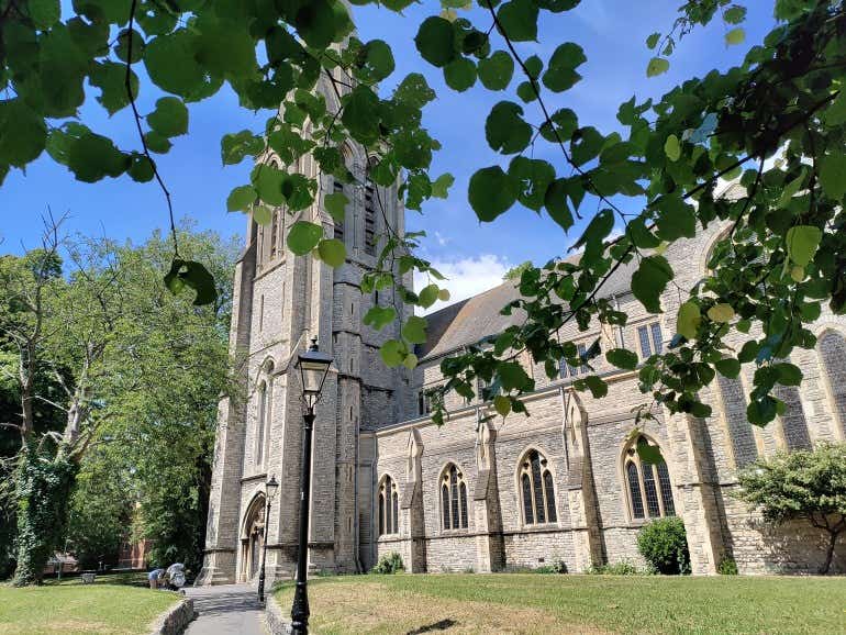 OnePlus Nord CE camera sample church