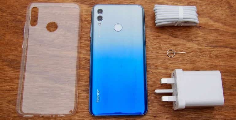 Honor 10 Lite unboxed charger and case