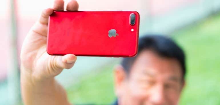 iphone 7 red selfie