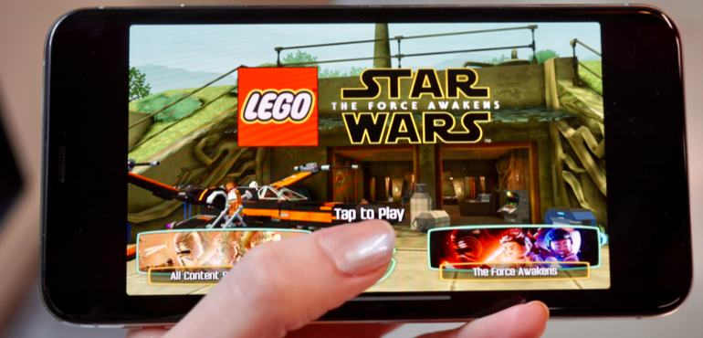 iPhone XS Max screen Lego Star Wars game hero size