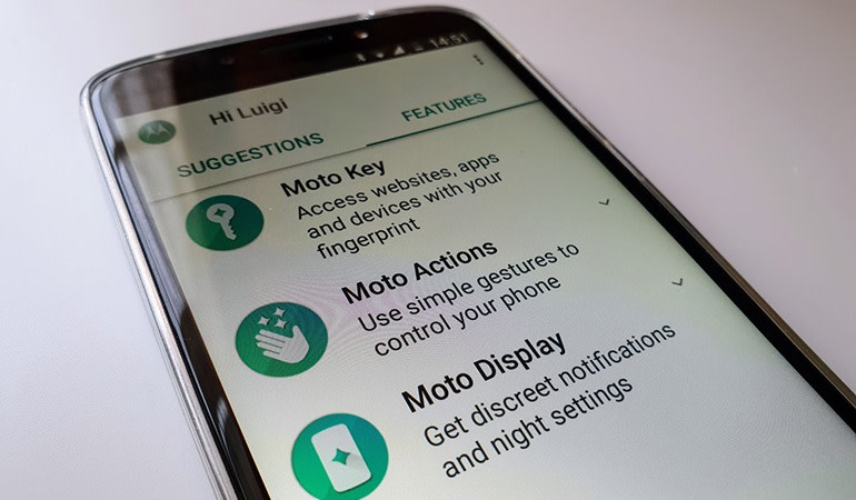 Moto-G6-actions-and-features-screen