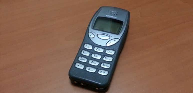 nokia 3210 old cheap phone
