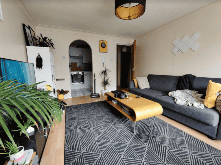 OnePlus 8T camera sample living room