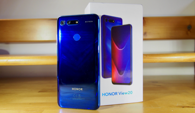 Honor View 20 unboxed back blue