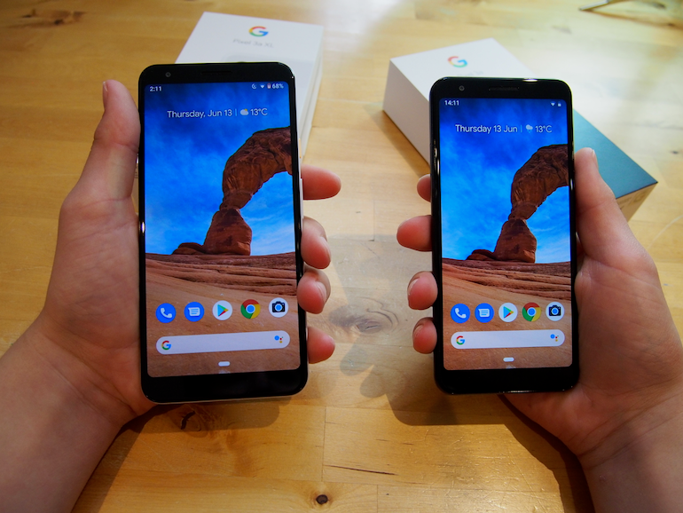 Google Pixel 3a and 3XL side to side in hand