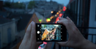 Four tips for better smartphone photography in low-light conditions