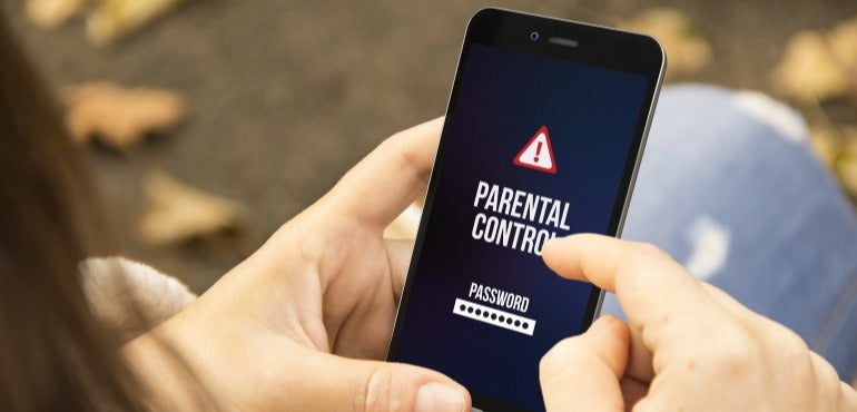 How To Keep Your Child Safe On Their Smartphone – The Definitive Guide