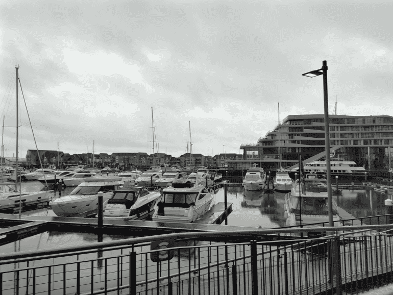 Nokia 8.3 camera sample marina