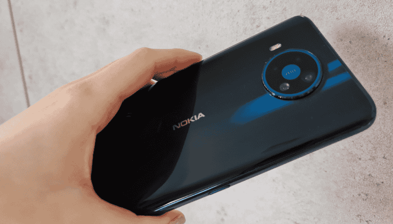 Nokia 8.3 in hand back