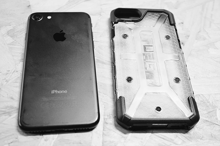 uag case next to iphone 7