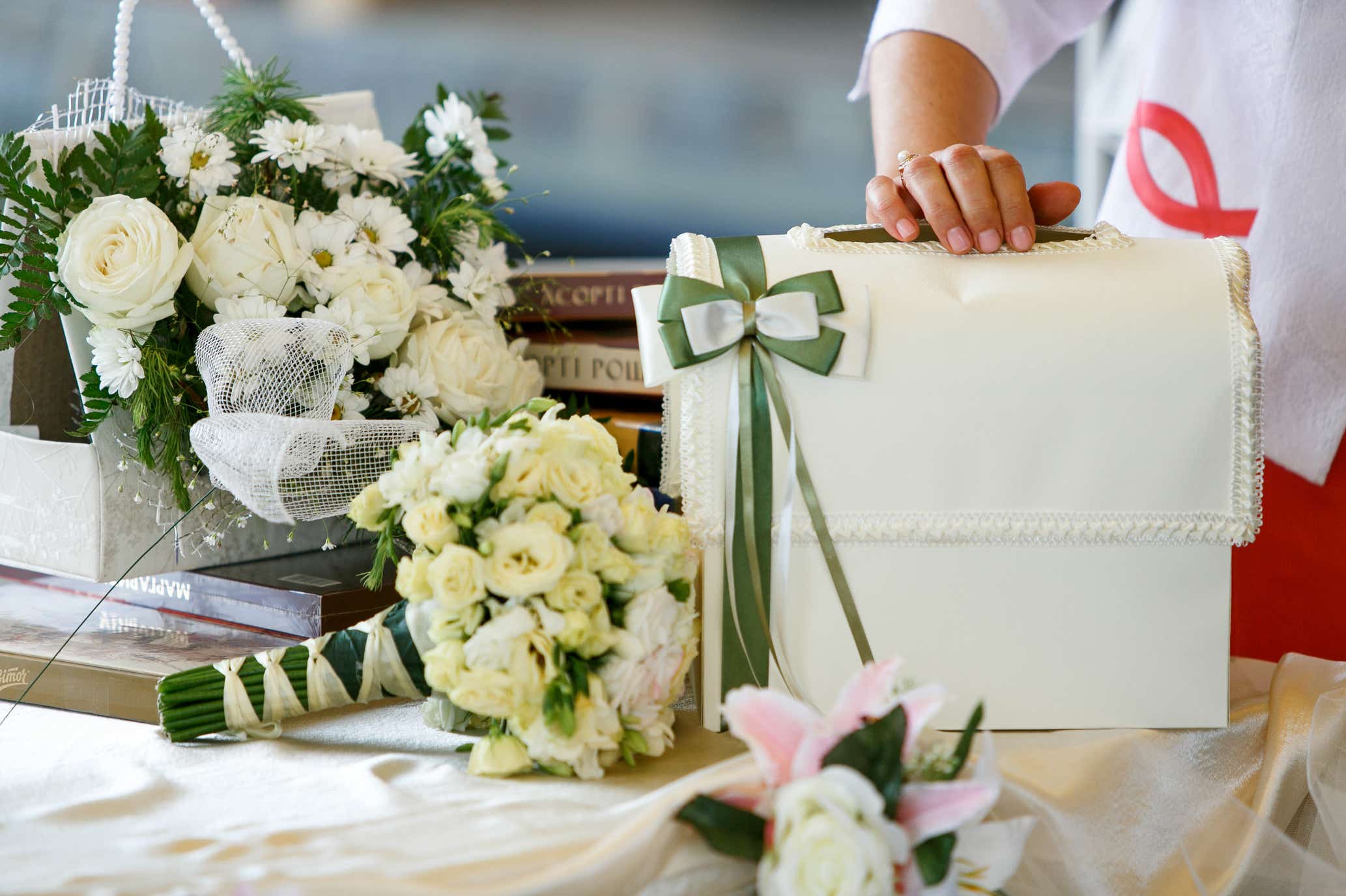 How much should you spend on a wedding gift? money.co.uk